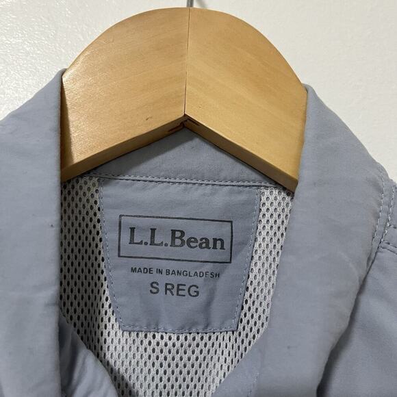 LL Bean Womens Tropicwear Button Shirt Size S Blue Vented Hiking Roll Tab UPF 50 - Picture 7 of 9